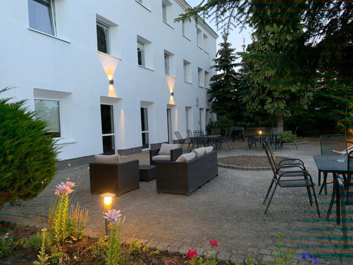 Bell's Hotel Konstantynów Łódzki Buitenkant foto